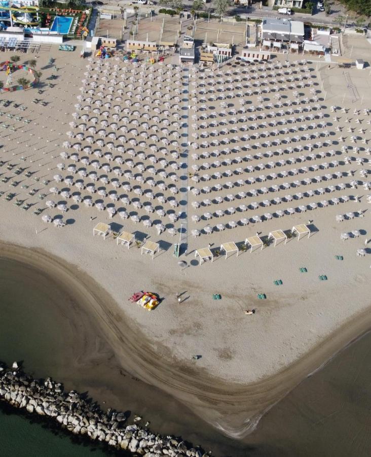 Hotel Riva E Mare Ρίμινι Εξωτερικό φωτογραφία